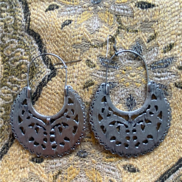 Silver Earrings - Picture 4 of 4